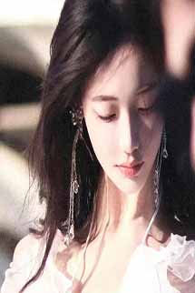 Cái Giá Của Ngai Hậu